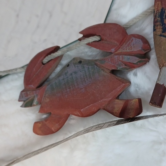 Hanging Rope With Wooden Cut Out Lobster Crabs Decor 7 Pieces - Picture 5 of 8